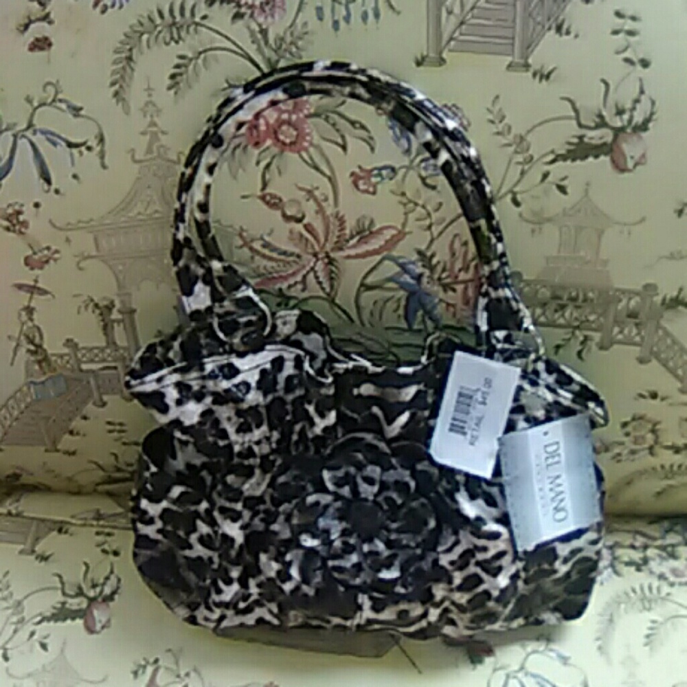 Del Mano Women's Handbag